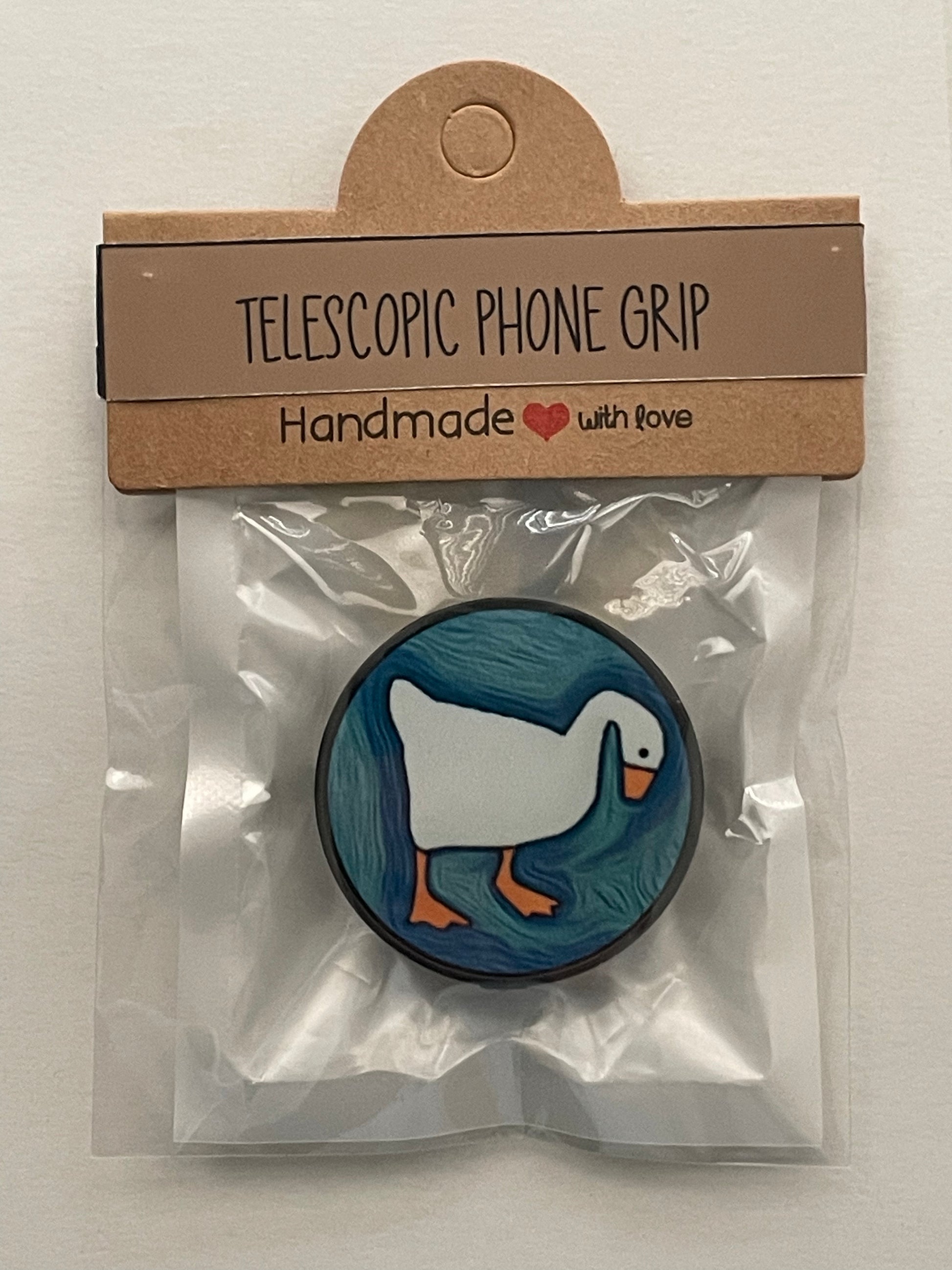 Goose design on circle 